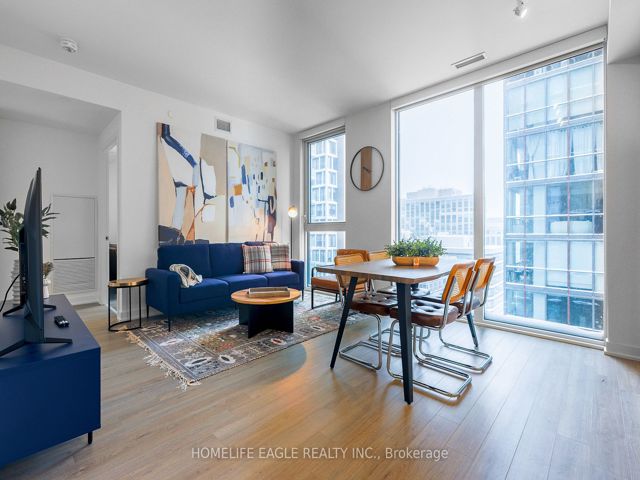 1108 - 357 King St W