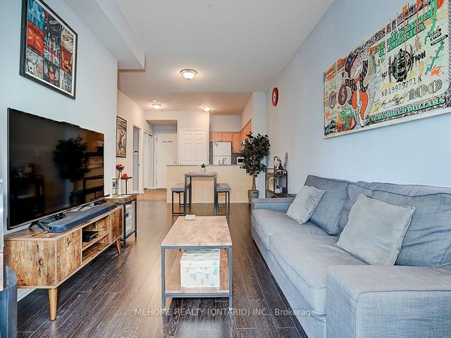 1710 - 228 Queens Quay W