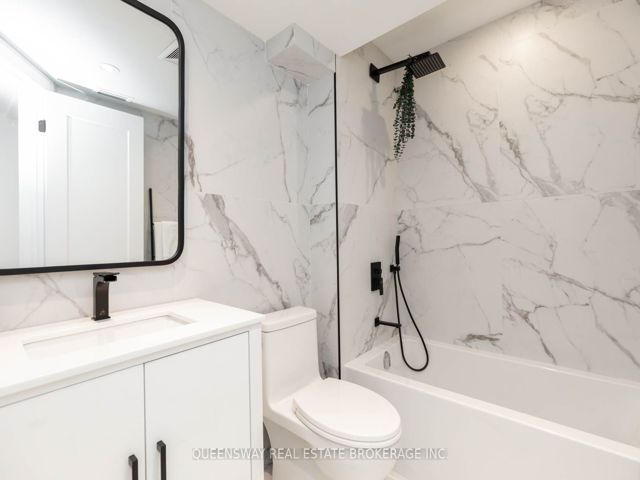 19 - 232 St. George St