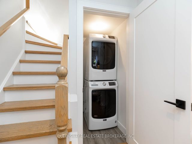 19 - 232 St. George St