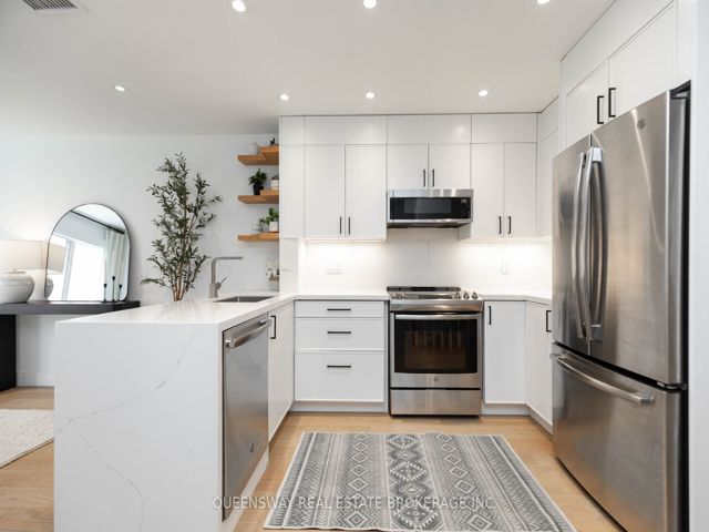 19 - 232 St. George St