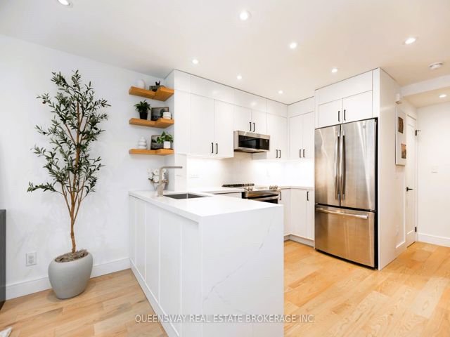 19 - 232 St. George St