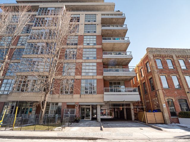 302 - 19 Brant St