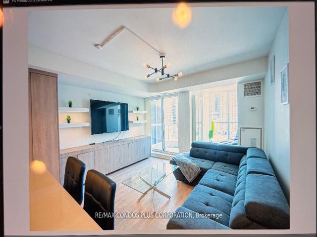 603 - 208 Queens Quay W