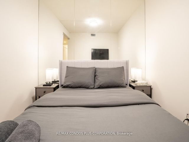 603 - 208 Queens Quay W
