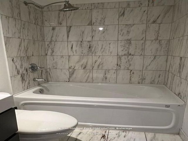 603 - 208 Queens Quay W