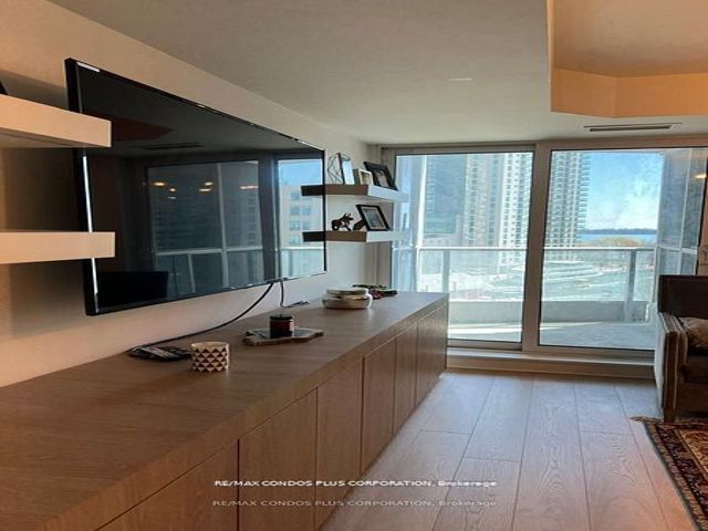 603 - 208 Queens Quay W