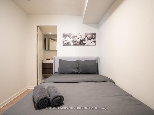 603 - 208 Queens Quay W