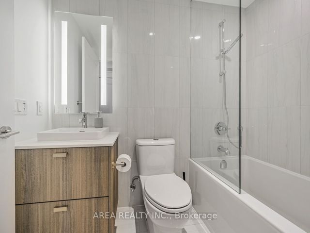 1406 - 470 Front St W
