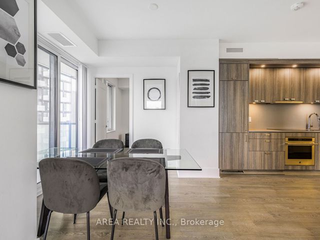 1406 - 470 Front St W