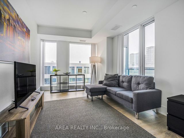 1406 - 470 Front St W