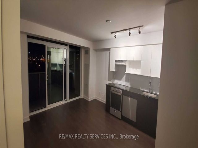 906 - 120 Varna Dr