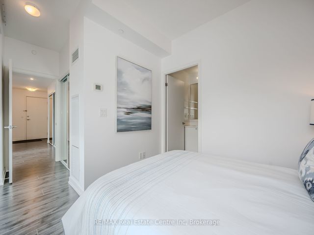 523 - 18 Rean Dr