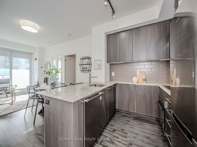 523 - 18 Rean Dr