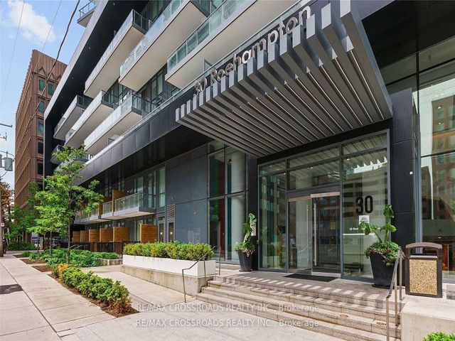 1003 - 30 Roehampton Ave