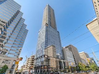 2507 - 488 University Ave