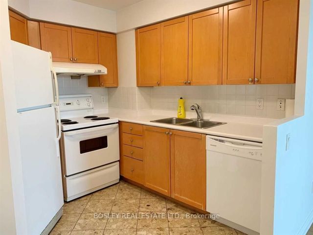2706 - 33 Empress Ave