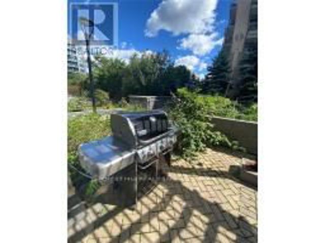305 - 17 Kenaston Gdns