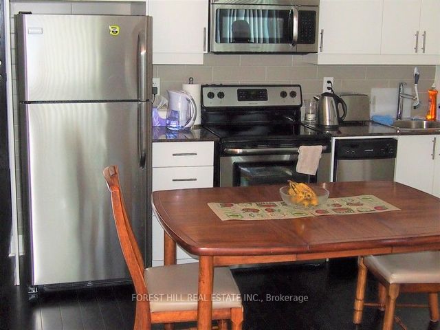 305 - 17 Kenaston Gdns