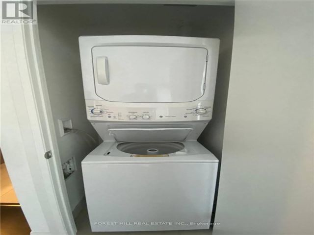 305 - 17 Kenaston Gdns