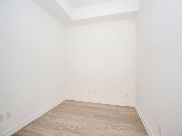 2320 - 19 Western Battery Rd