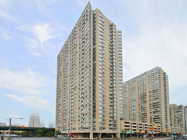 1201/02 - 270 Queens Quay W