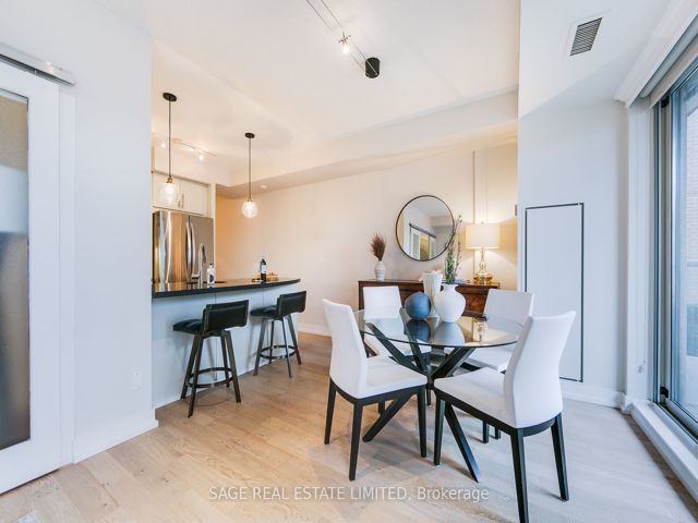514 - 168 King St E