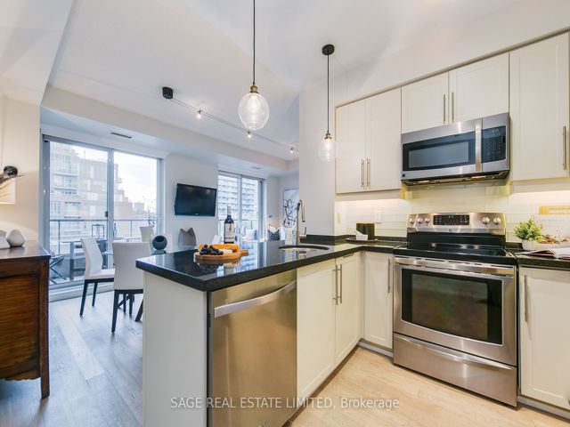 514 - 168 King St E