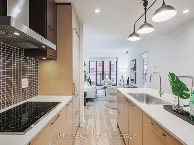 518 - 55 Front St E