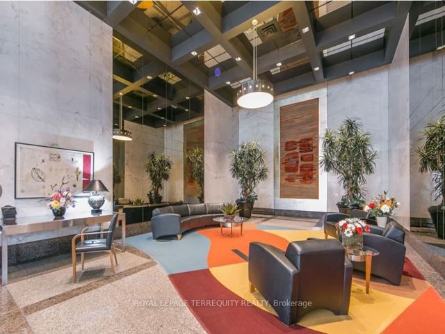 3234 - 33 Harbour Sq