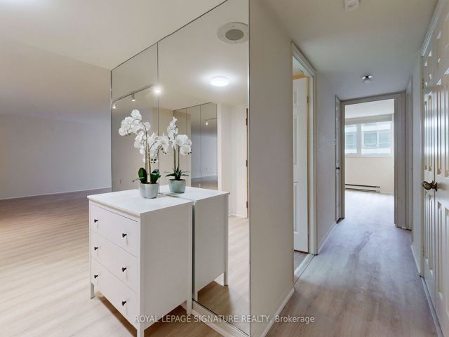 1107 - 360 Bloor St E