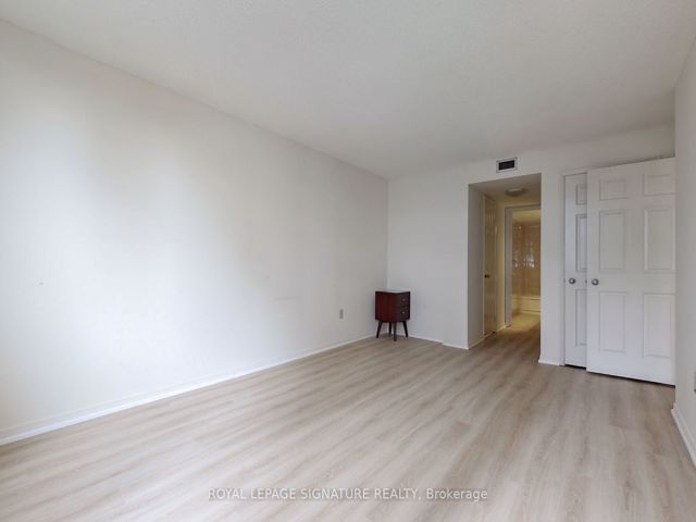 1107 - 360 Bloor St E