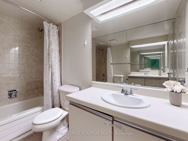 1107 - 360 Bloor St E