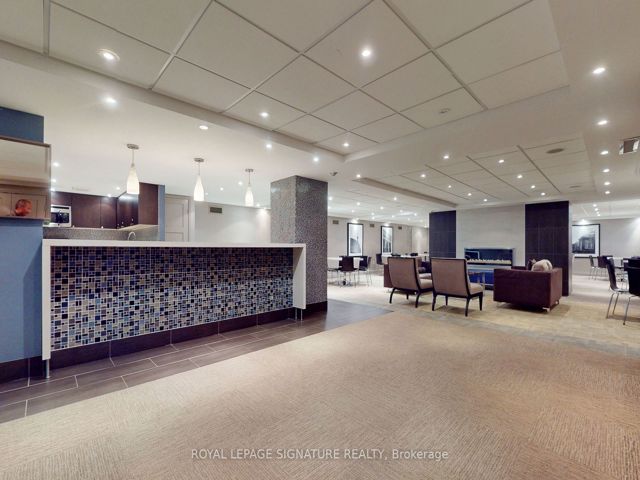 1107 - 360 Bloor St E