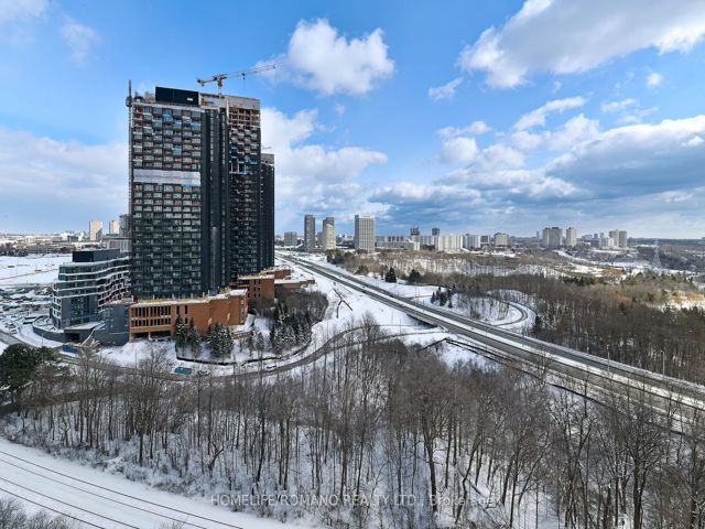 1409 - 30 Inn On The Pk Dr