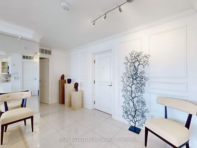 1404 - 65 Harbour Sq
