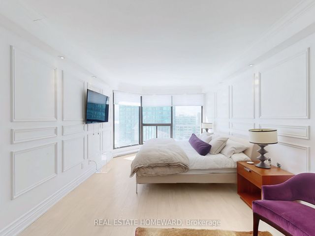 1404 - 65 Harbour Sq