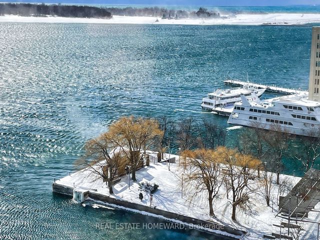 1404 - 65 Harbour Sq