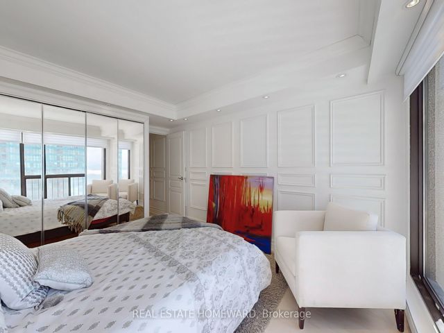 1404 - 65 Harbour Sq