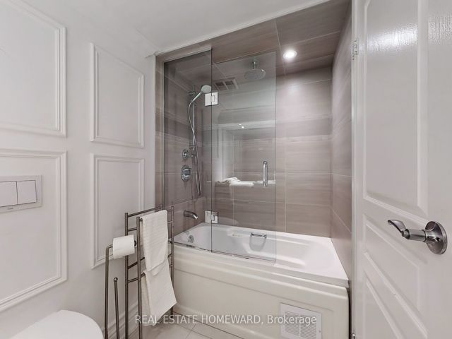 1404 - 65 Harbour Sq