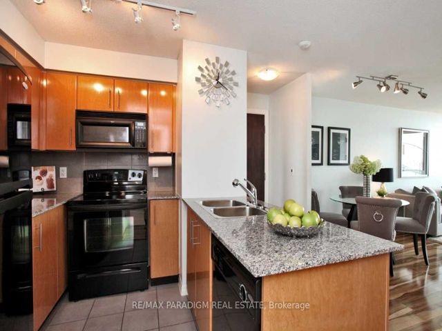 1106 - 16 Yonge St