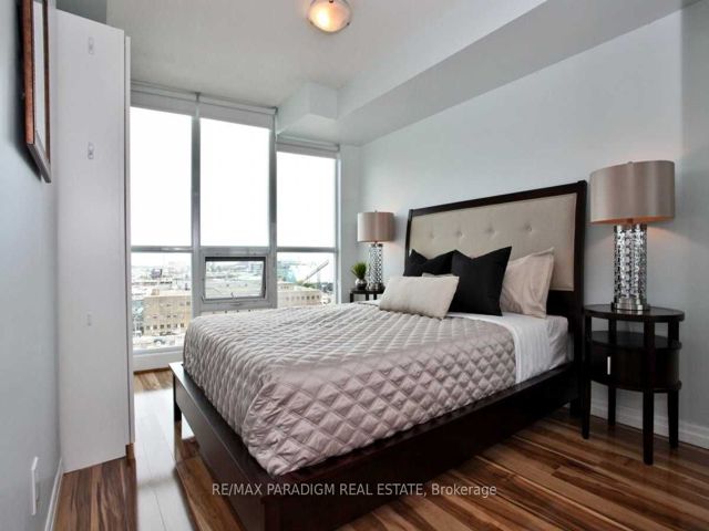 1106 - 16 Yonge St