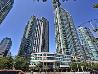 1106 - 16 Yonge St