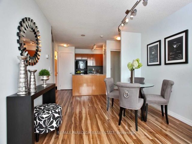 1106 - 16 Yonge St
