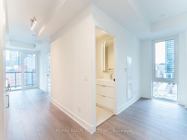 1205 - 308 Jarvis St