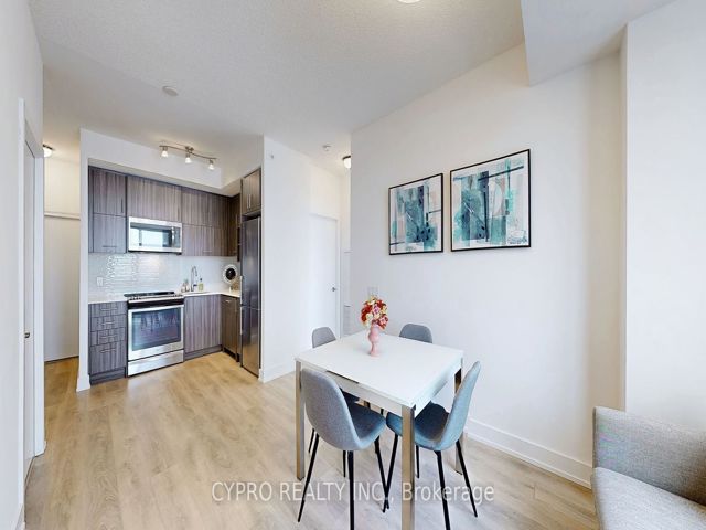 1511 - 128 Fairview Mall Dr