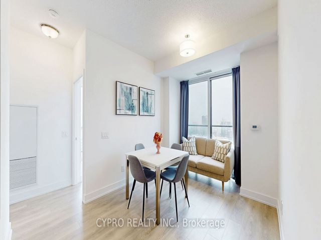 1511 - 128 Fairview Mall Dr