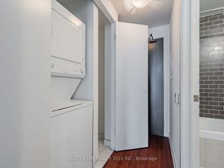 610 - 33 Charles St E