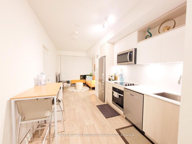 1635 - 135 Lower Sherbourne St