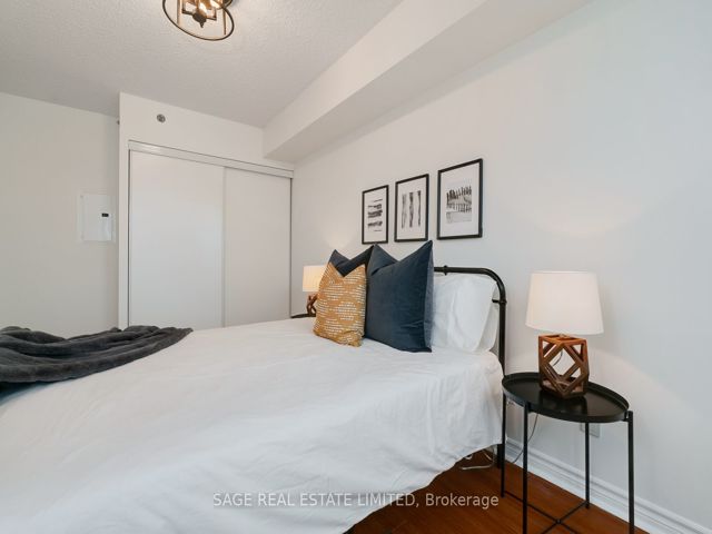 311 - 35 Saranac Blvd